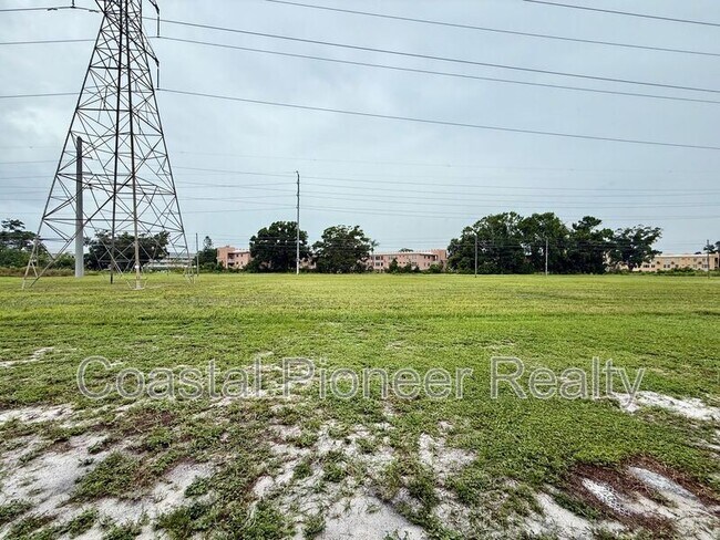 Building Photo - 24862 US-19