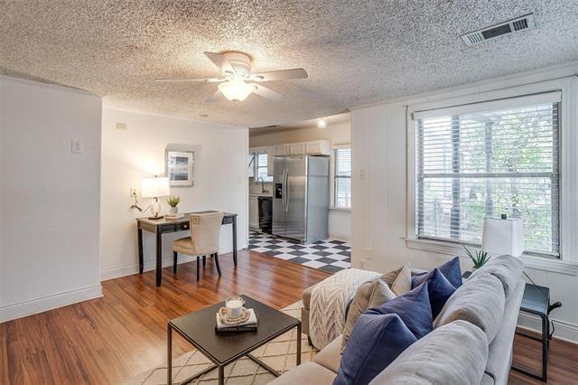 Building Photo - 3824 Birchman Ave