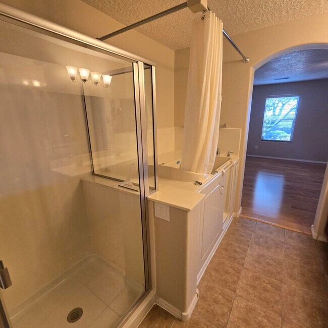 Building Photo - 6912 Vista Del Sol Dr NW