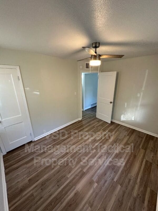 Building Photo - 12304 Kirton Ave