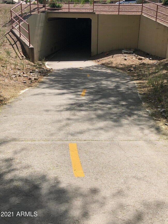 Building Photo - 15151 N Frank Lloyd Wright Blvd