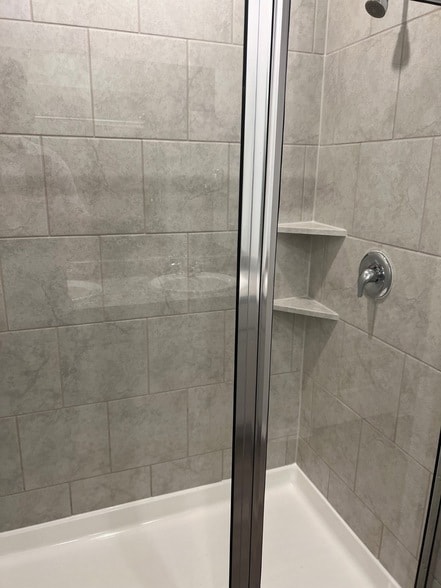 Building Photo - 26010 Emory Holw Dr