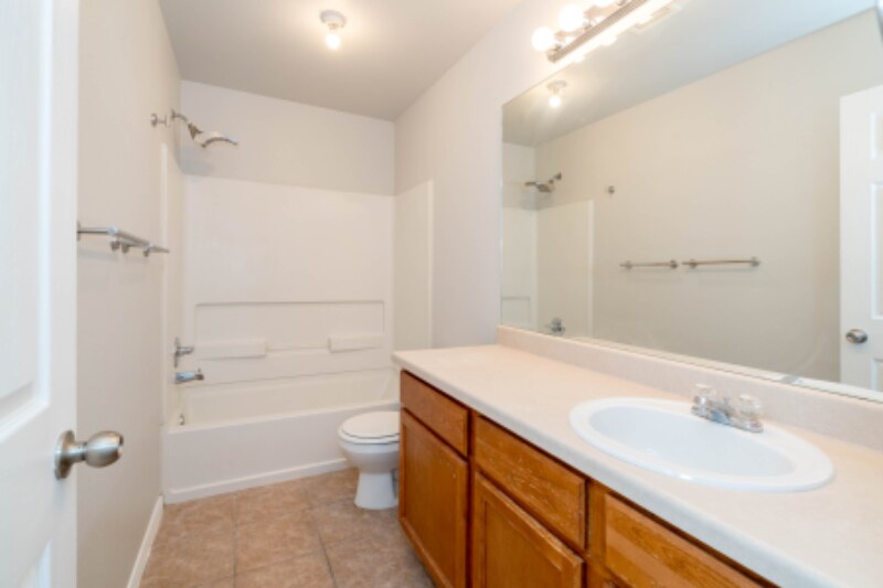Building Photo - 10806 Mathom Landing