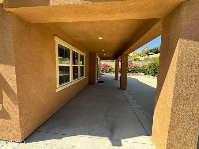 Building Photo - 446 Almond Ln