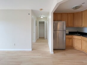 Building Photo - 67 STREET
