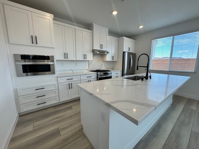 Building Photo - Brand New!!!  Beautiful 4 Bedroom Divario Home! VIEWS VIEWS VIEWS!!!