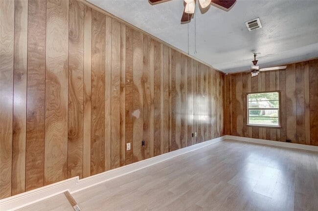 Building Photo - 7659 Winkle Wood Ln