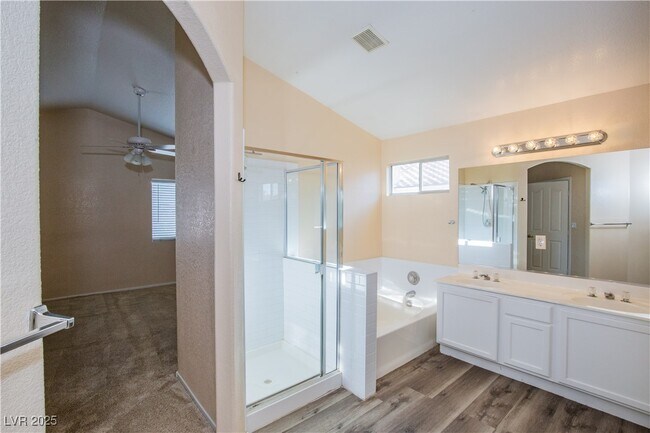 Building Photo - 7820 Paper Flower Ct