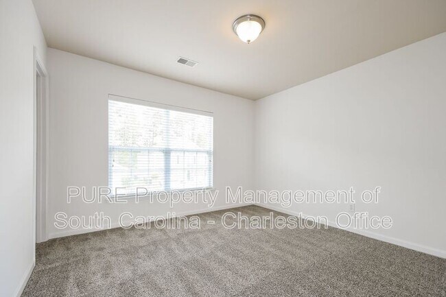 Building Photo - 191 Emerald Isle Dr