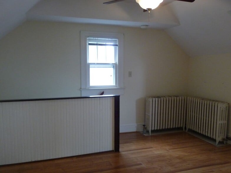 Building Photo - 1311 Sunken Rd