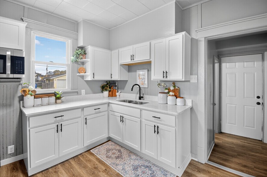 Building Photo - 3015 19th St