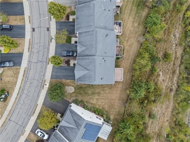 Building Photo - 813 Fairgate Drive