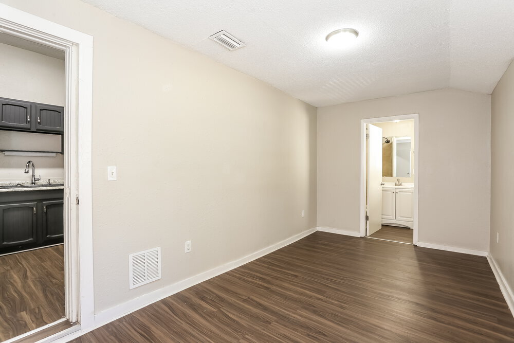 Building Photo - 2839 Spring Park Rd