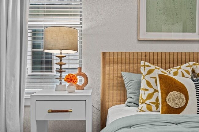 Building Photo - 865 Limmer Loop