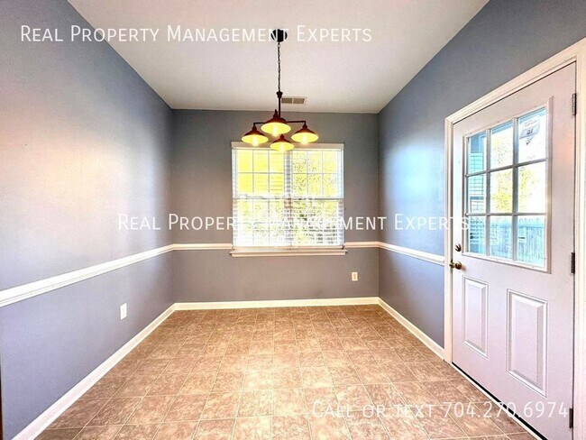 Building Photo - 8815 Firestreak Dr
