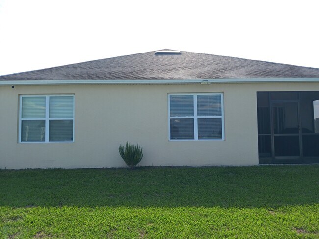 Building Photo - 563 Honey Bell Rd