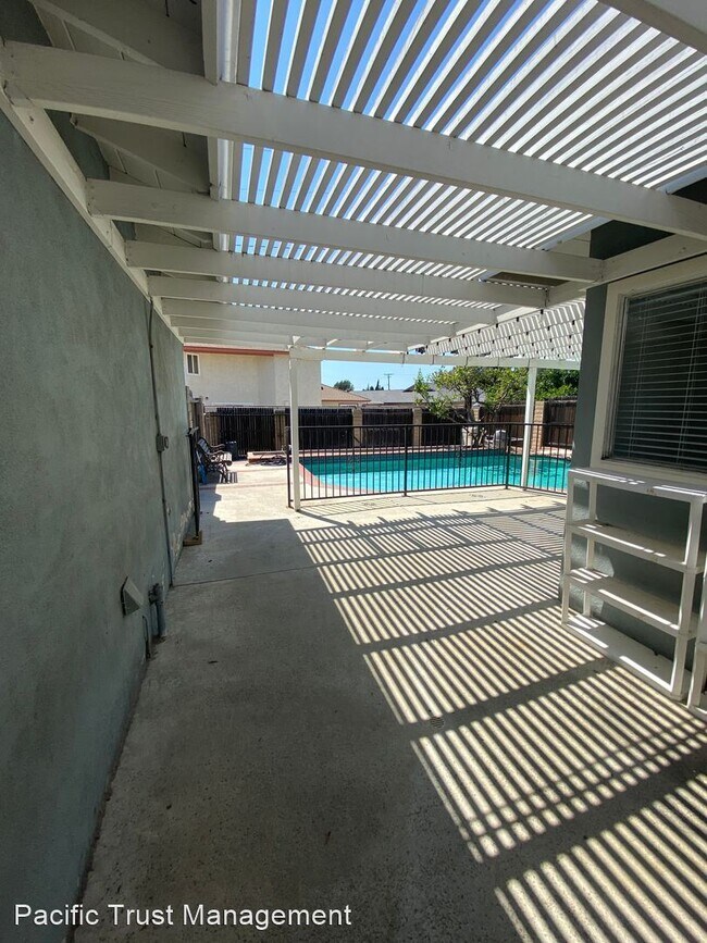 Building Photo - 3 br, 2 bath House - 621 S. Dale