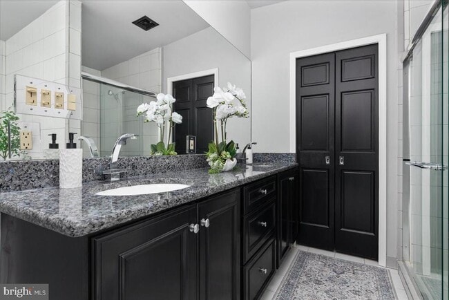 Building Photo - 4817 Chevy Chase Blvd