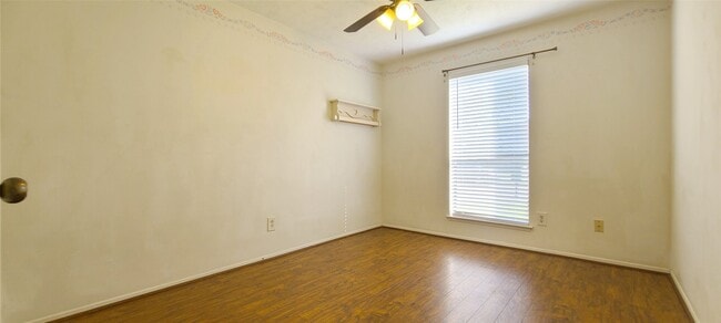 Building Photo - 14814 Earlswood Dr