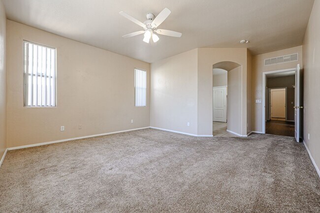 Building Photo - Great Litchfield Park Neignborhood!