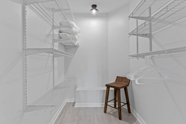 Building Photo - 139 Brady Dr