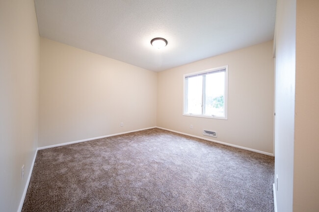 Building Photo - 14200 Elgin Ct