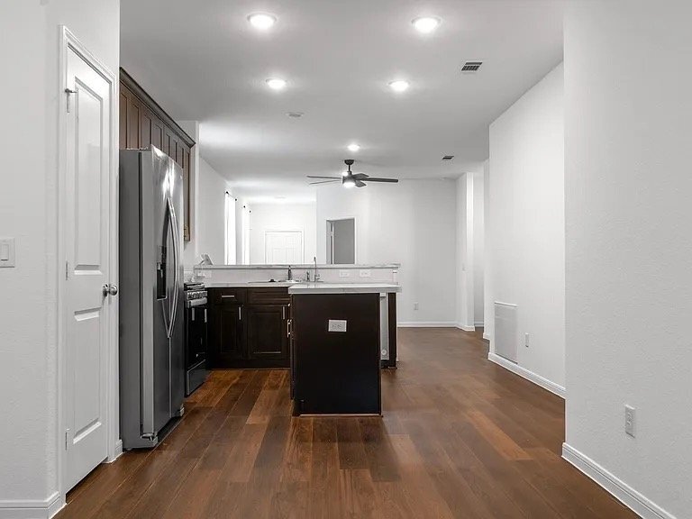 Building Photo - 10222 Clearwick St