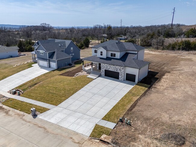 Building Photo - Italian Estates Property Management