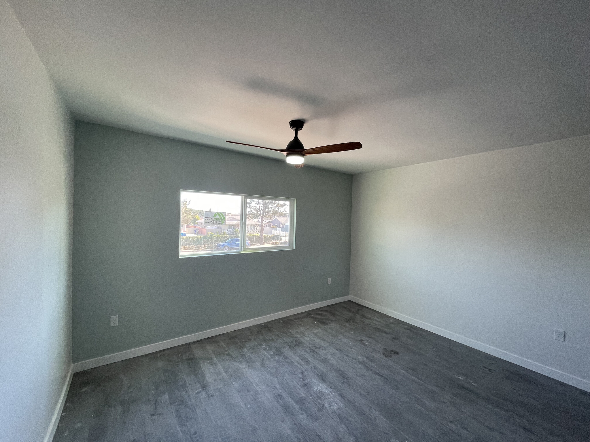 Living ROom - 15301 Prairie Ave