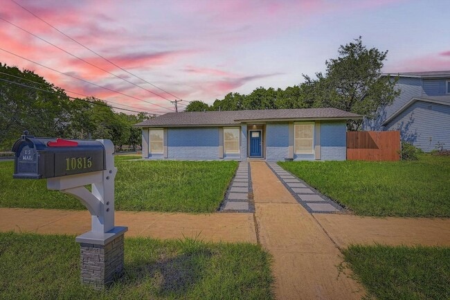 Building Photo - 10815 Lambert Cir