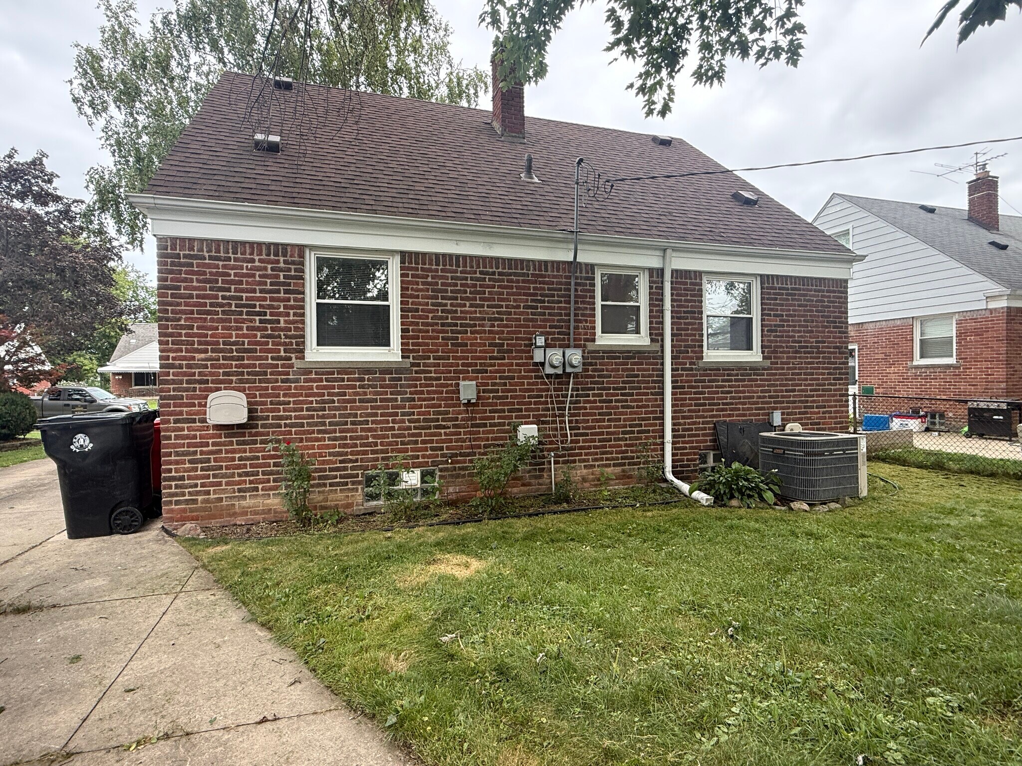 Building Photo - 25645 Arlington St