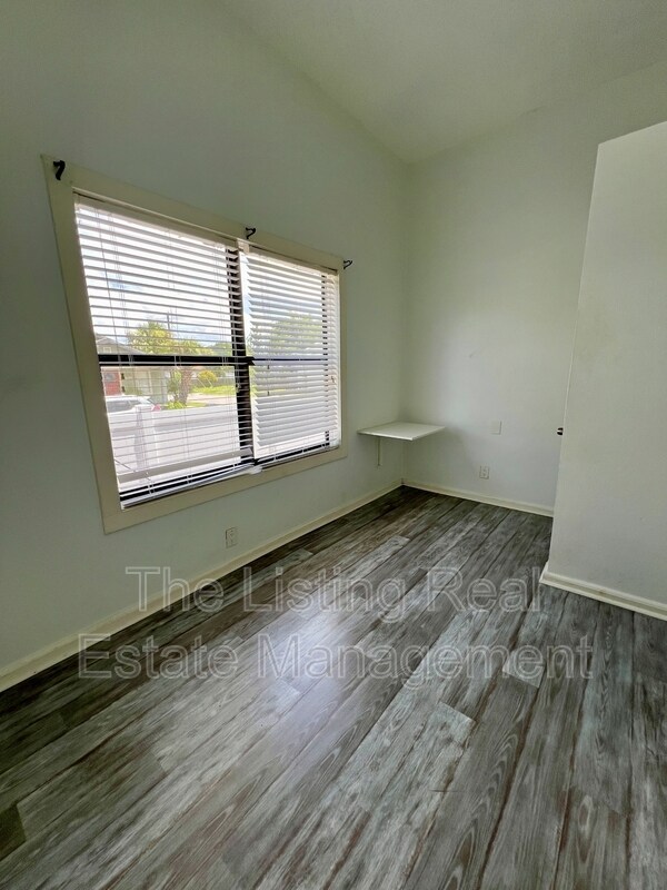 Building Photo - 2824 N 19th St