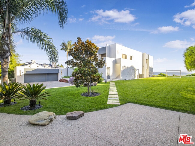 Building Photo - 30020 Morning View Dr