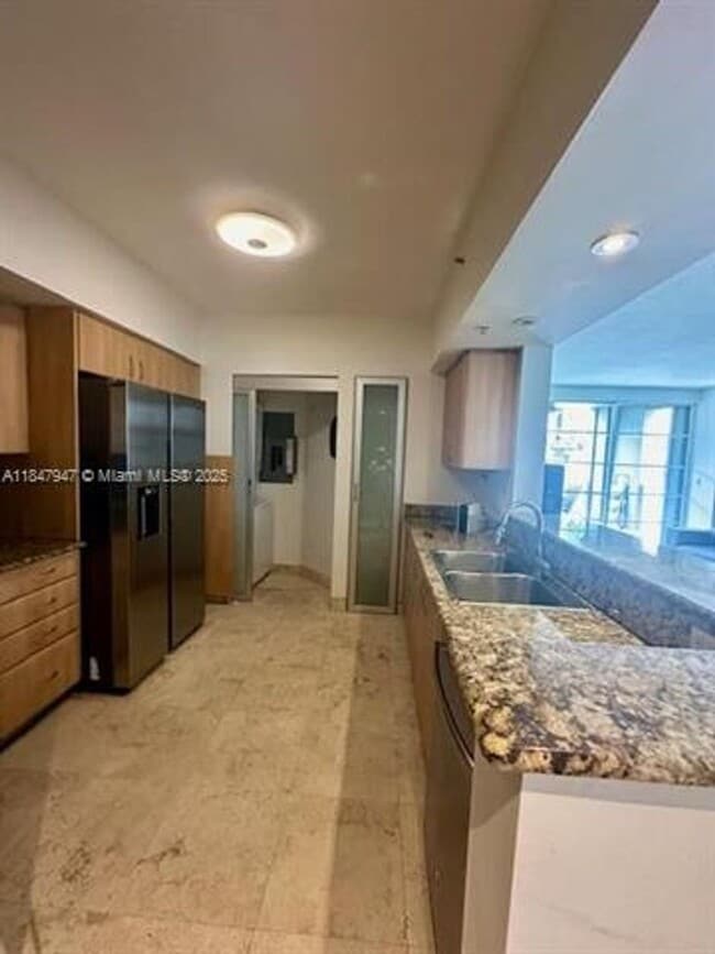 Building Photo - 140 Meridian Ave