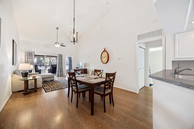 Building Photo - 28072 Cavendish Ct