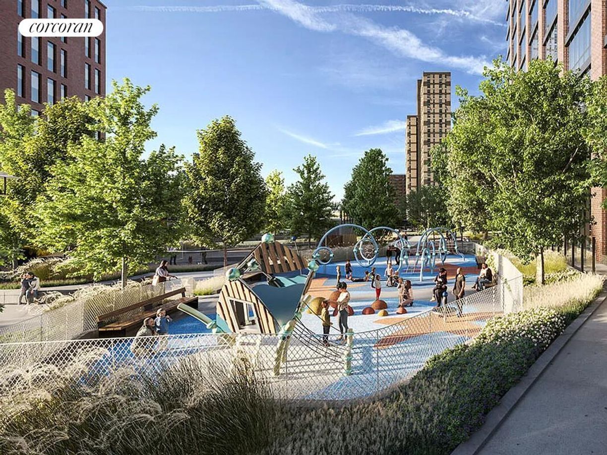 Building Photo - 595 Dean St