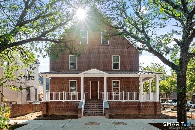Building Photo - 109 Olive St
