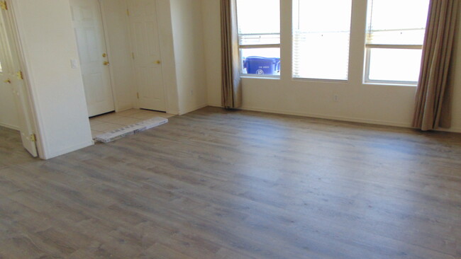 Building Photo - 1352 Kwana Ct