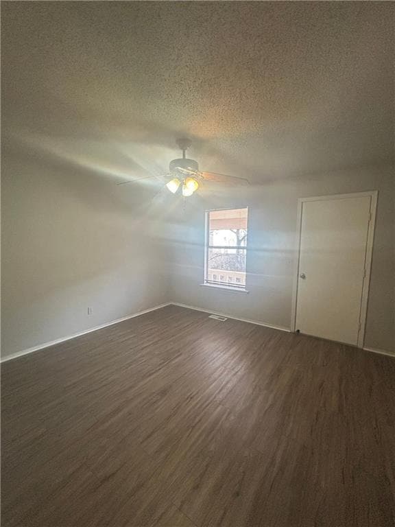 Building Photo - 520 N Betty Jo Dr