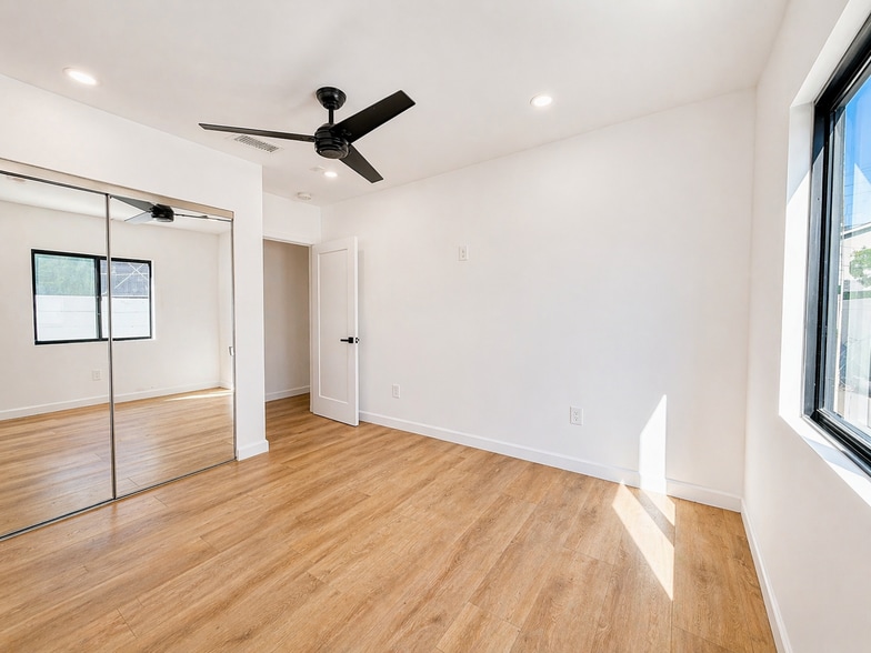 Building Photo - 818 N Genesee Ave