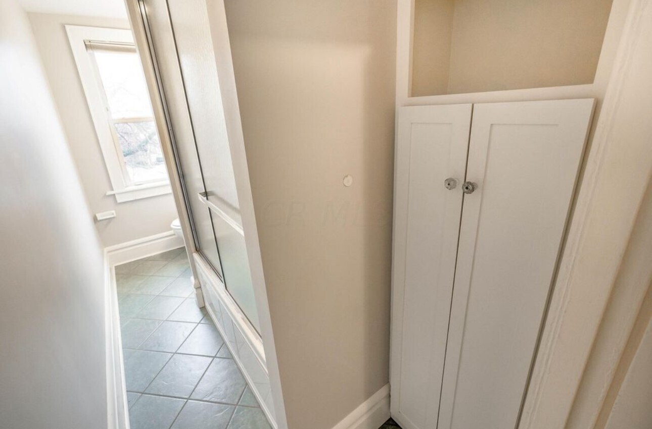 Building Photo - 239 W 1st Ave