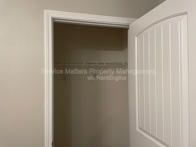 Building Photo - 3481 Quail Dr