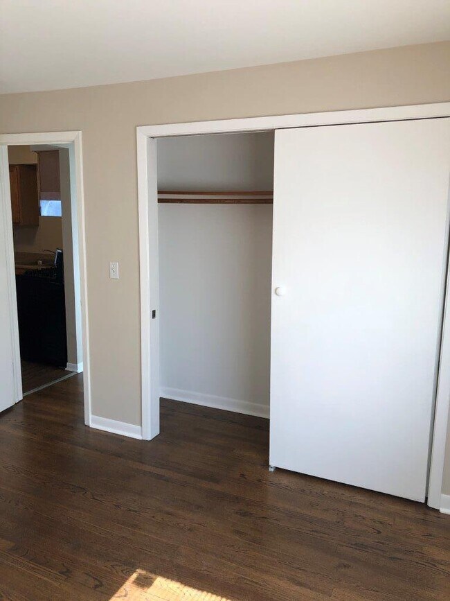 Building Photo - 8549 Grand Ave