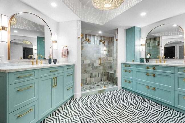 Building Photo - 3700 S Ocean Blvd