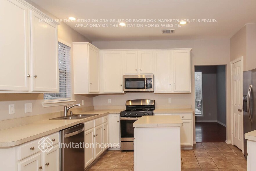 Building Photo - 4600 Lighthouse Dr