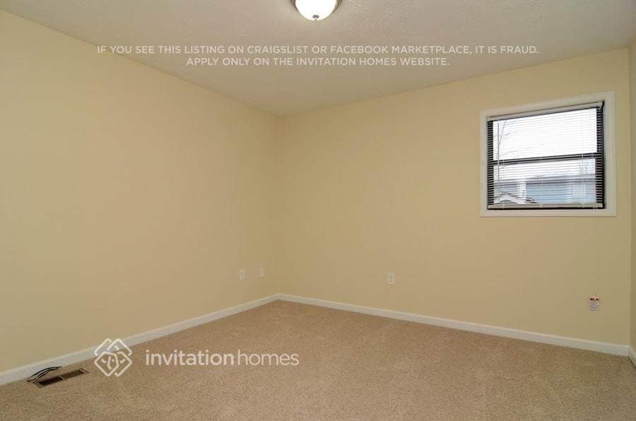 Building Photo - 6601 Valley Hill Dr