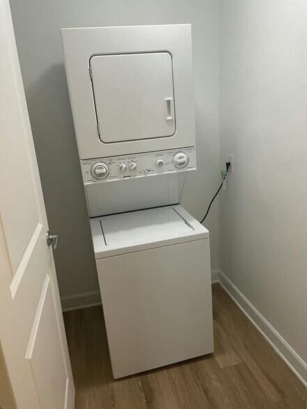 Building Photo - 1801 Arapahoe St