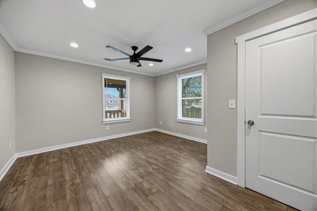 Building Photo - 2455 Lynn Iris Dr