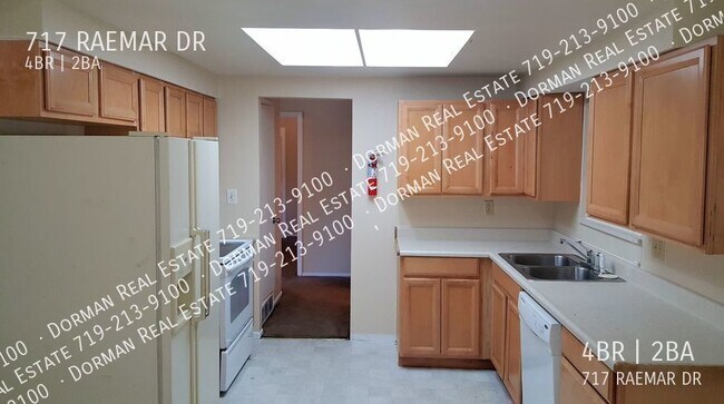 Building Photo - 717 Raemar Dr
