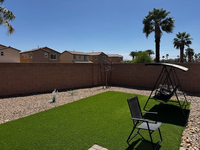 Building Photo - Furnished Executive Rental. Former 2021 Beazer Model Home.